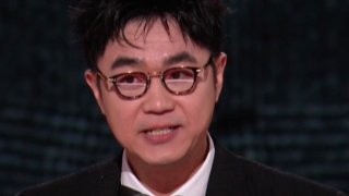 当然两人见面讨论剧本，整个餐厅也被金城武包场，不再接待其它客人。